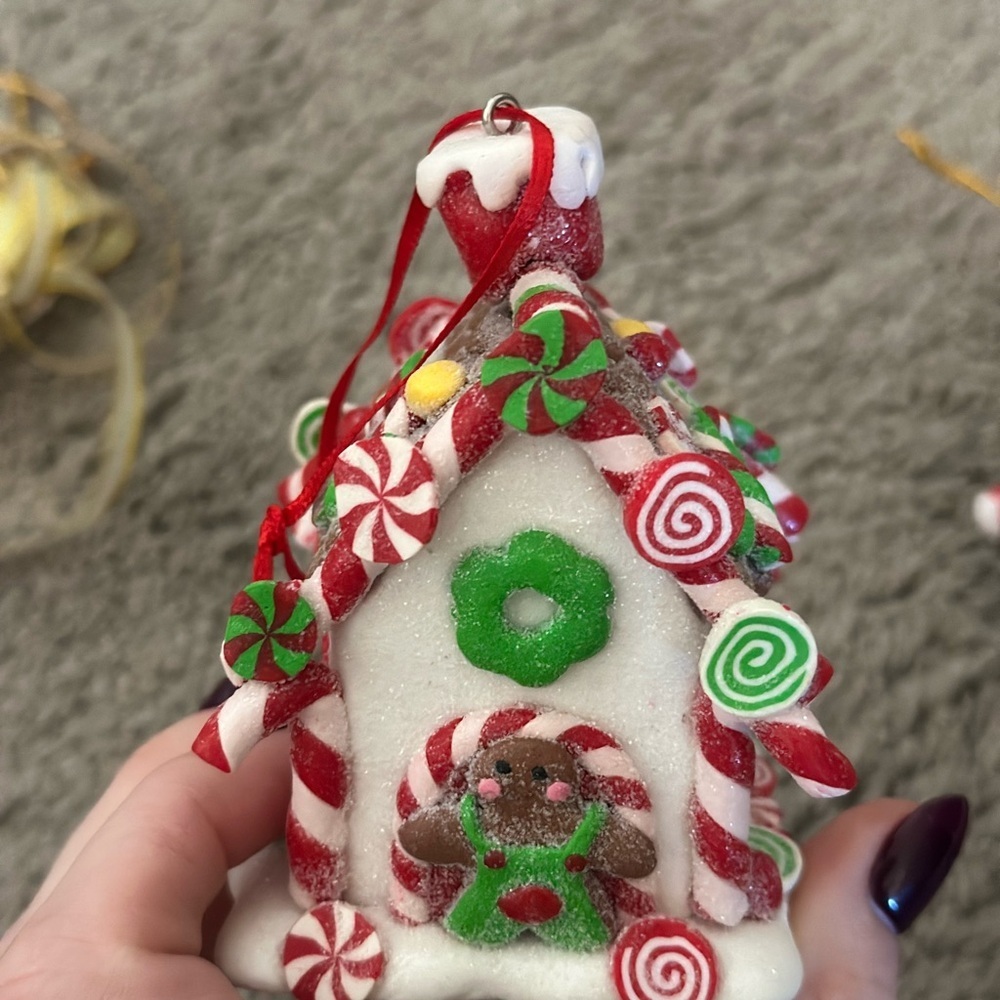 Vintage Festive Christmas Ornaments Lot - Picture 5 of 6